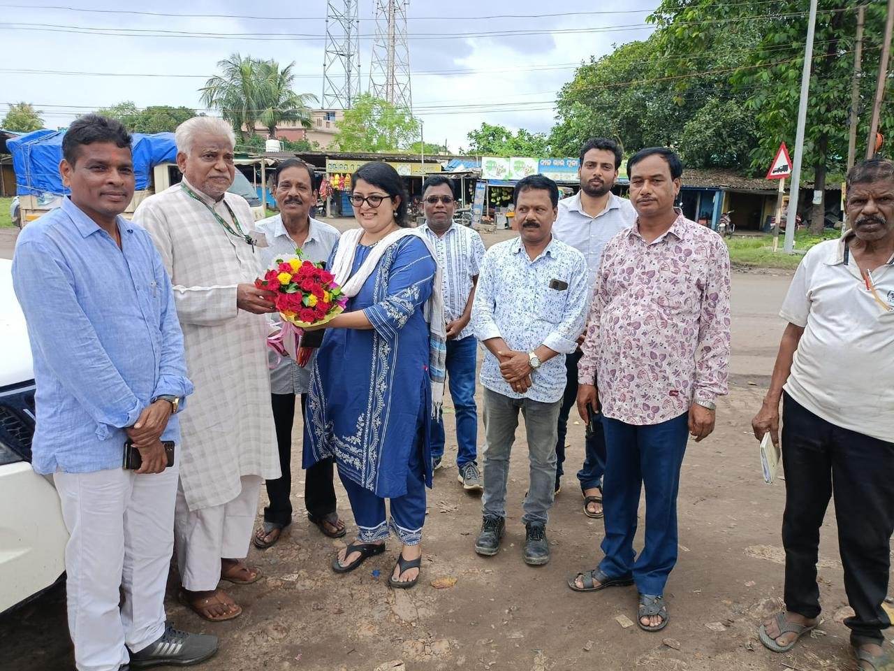 Angul News: ବହ୍ଲର ବଙ୍ଗୁ ପଂଚାୟତ ରାସ୍ତା କାର୍ଯ୍ୟ ତୁରନ୍ତ କରିବାକୁ ସାଂସଦ ରୁଦ୍ର ପାଣିଙ୍କ ନିର୍ଦେଶ